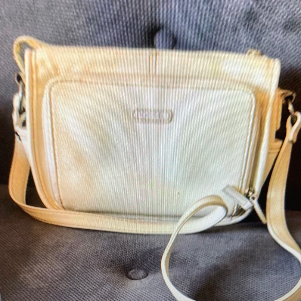 Fossil Cream Shoulder Bag with Gold‎ Hardware